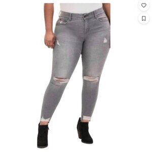 Torrid size 20 - silver distressed bombshell skinny